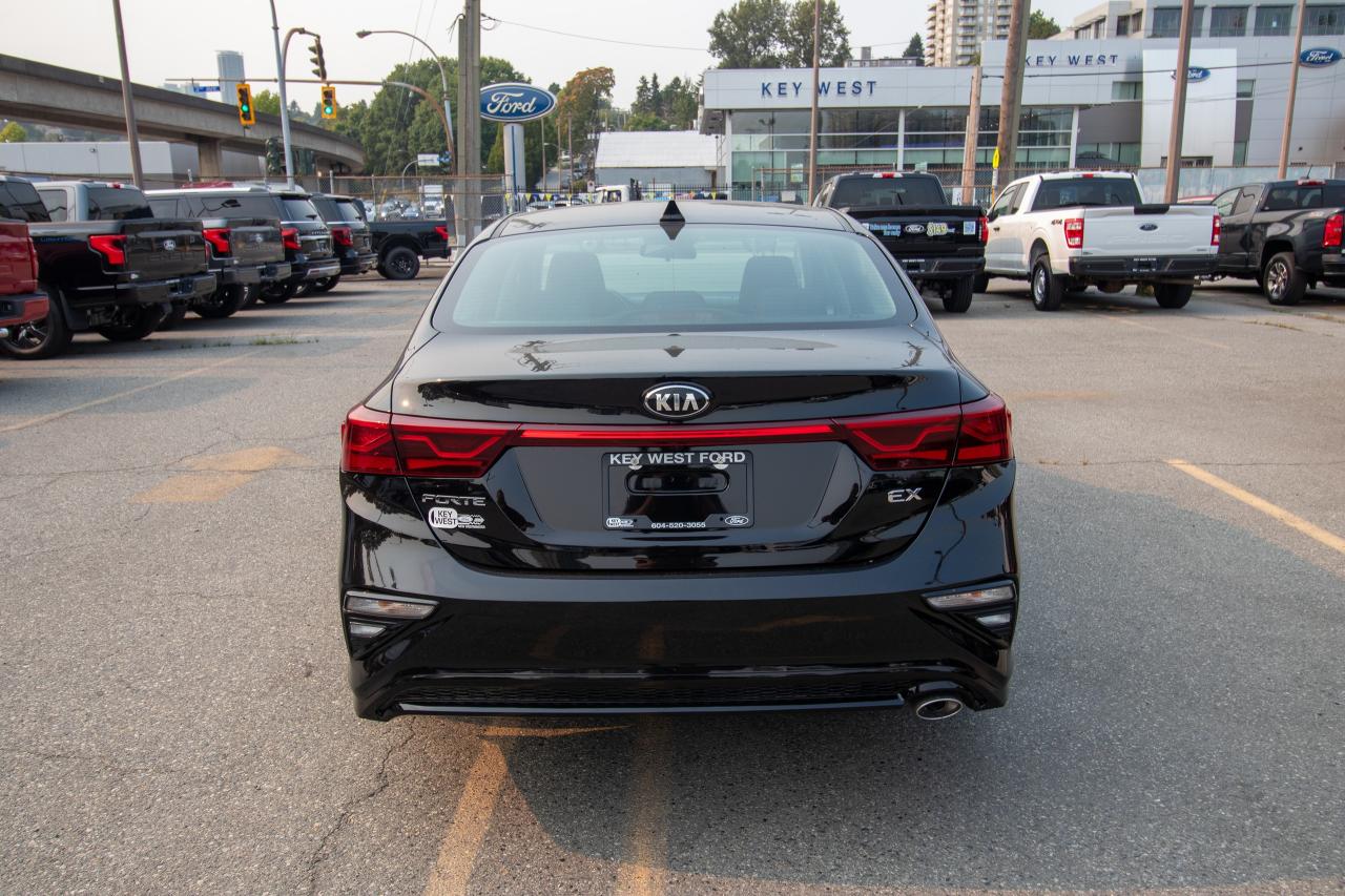 2021 Kia Forte EX Photo5