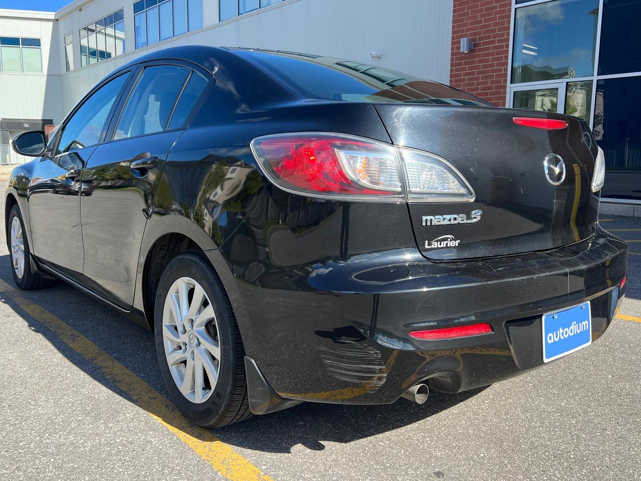 2012 Mazda MAZDA3 GX - Photo #4