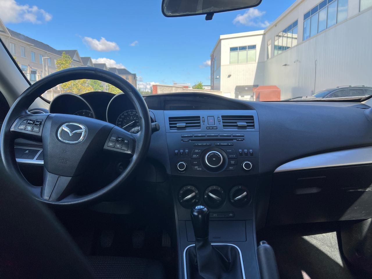 2012 Mazda MAZDA3 GX - Photo #10