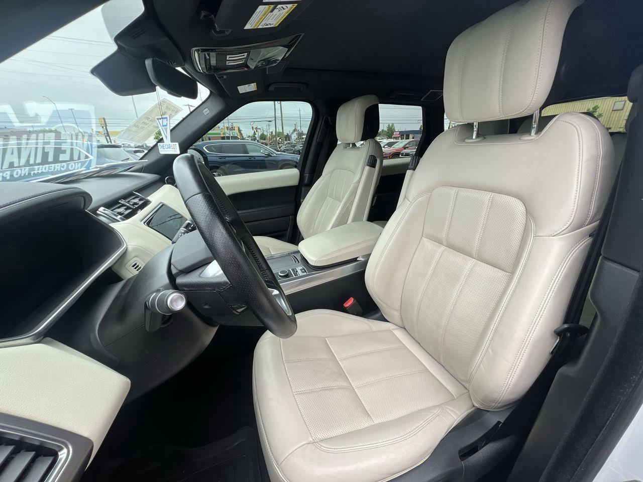 2020 Land Rover Range Rover Sport HSE MHEV AWD, MOONROOF, MEMORY SEATS, SIRIUS XM, APPLE CARPLAY/ANDORID AUTO, LEATHER SEATS, CRUISE CONTROL!! Photo