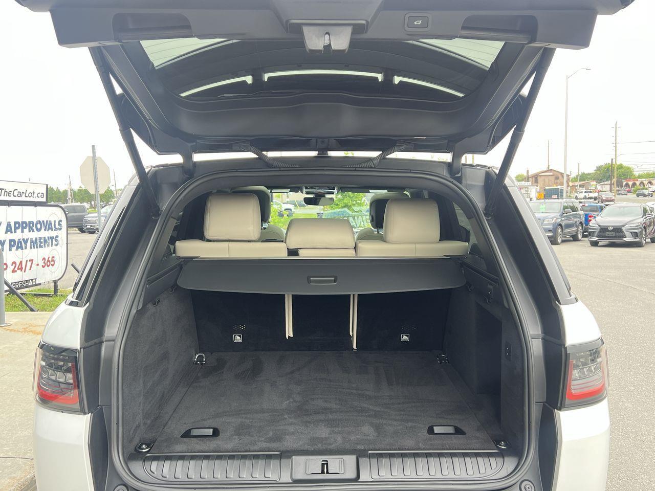 2020 Land Rover Range Rover Sport HSE MHEV AWD, MOONROOF, MEMORY SEATS, SIRIUS XM, APPLE CARPLAY/ANDORID AUTO, LEATHER SEATS, CRUISE CONTROL!! Photo