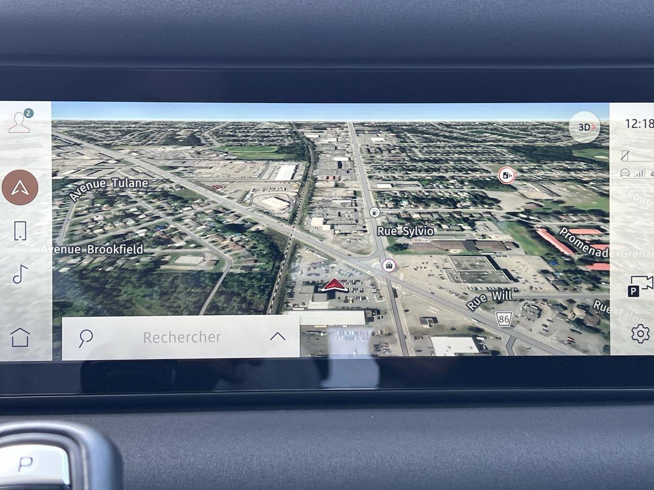 2023 Land Rover Defender AWD, MOONROOF, LEATHER SEATS, MEMORY SEATS, SIRIUS XM, APPLE CARPLAY/ANDROID AUTO, CRUISE CONTROL!! Photo