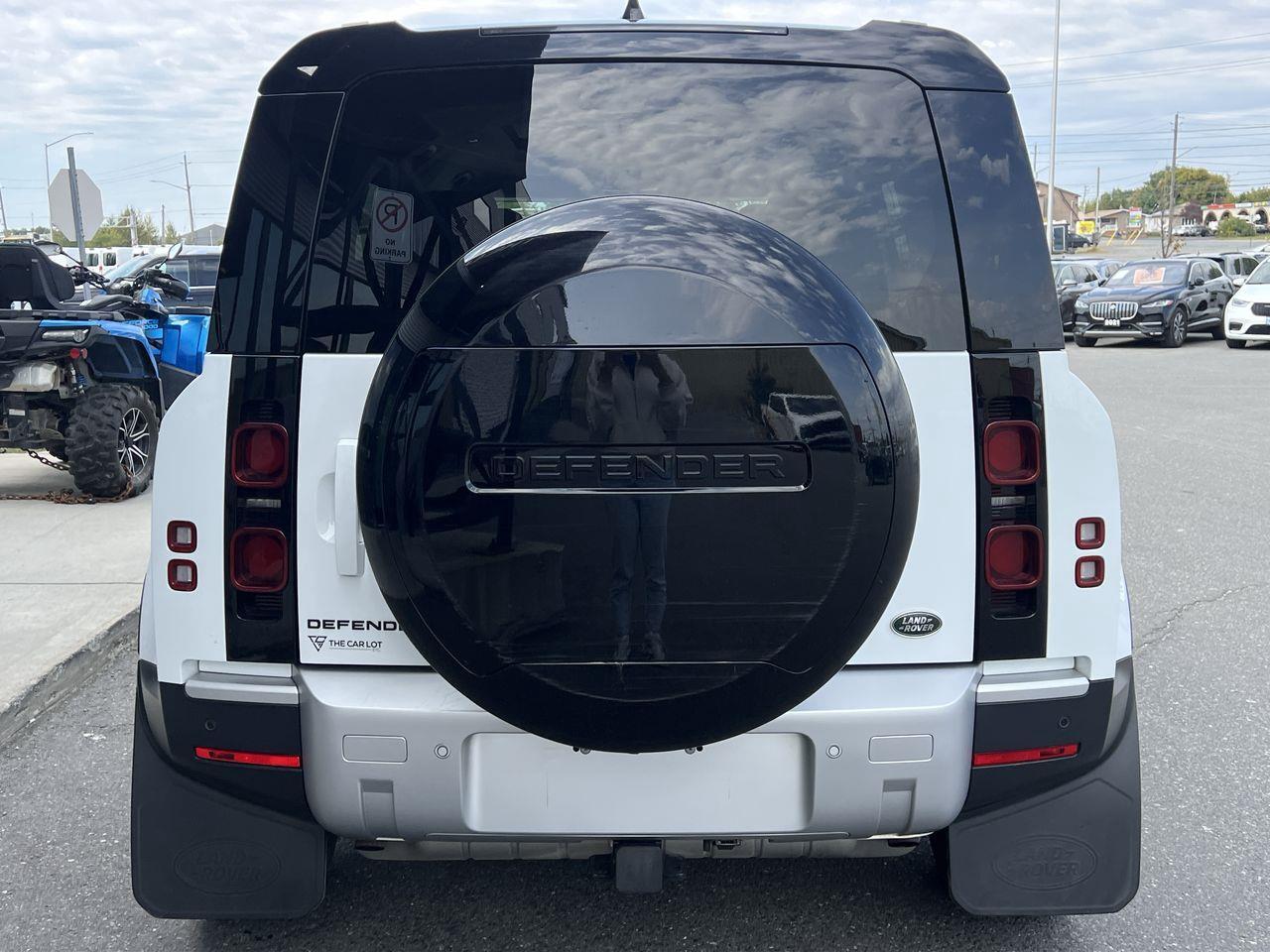 2023 Land Rover Defender AWD, MOONROOF, LEATHER SEATS, MEMORY SEATS, SIRIUS XM, APPLE CARPLAY/ANDROID AUTO, CRUISE CONTROL!! Photo