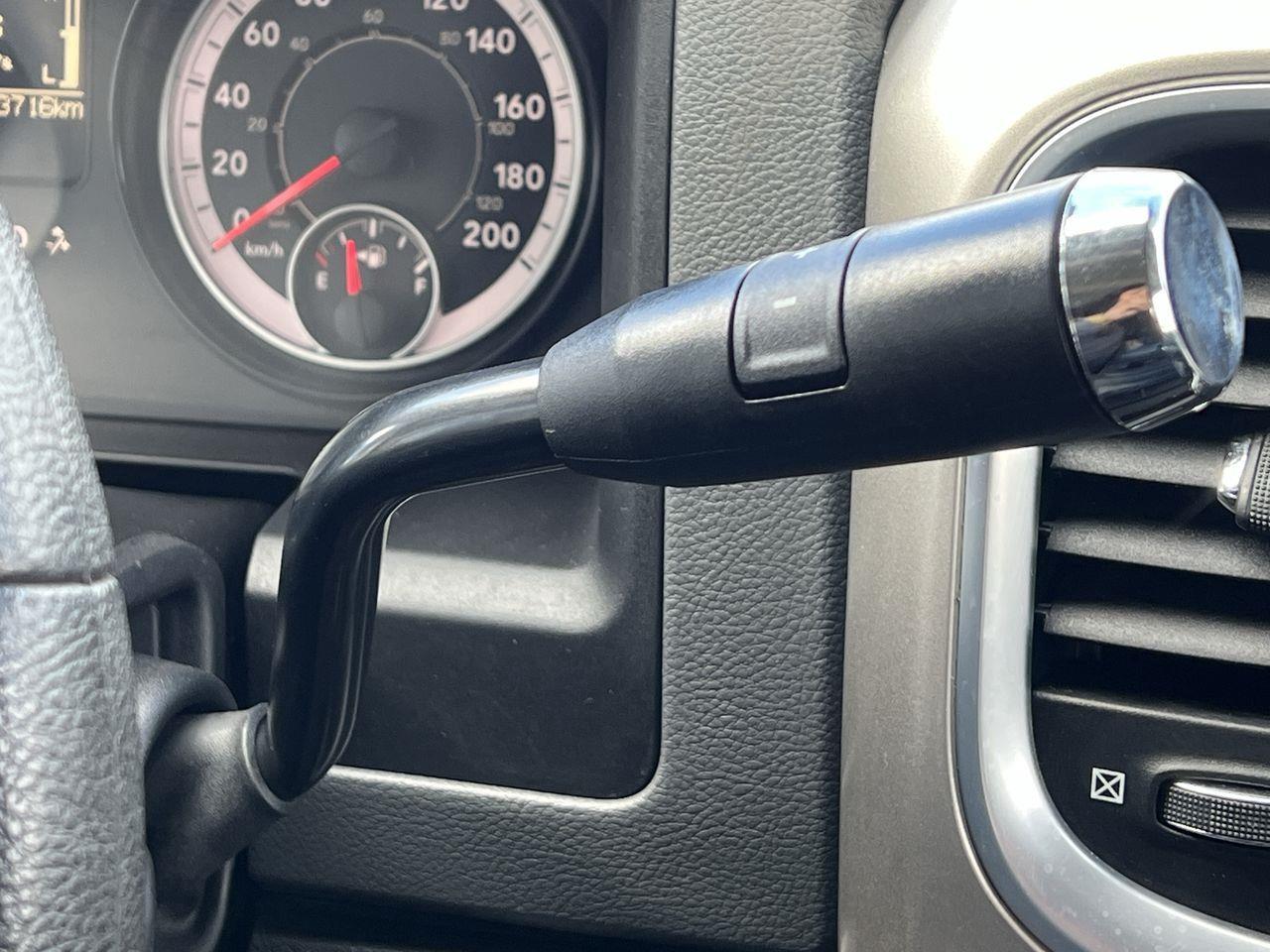 2016 RAM 2500 SLT 4WD, 6 PASSENGER, SIRUIS XM, BACK UP CAM!! Photo