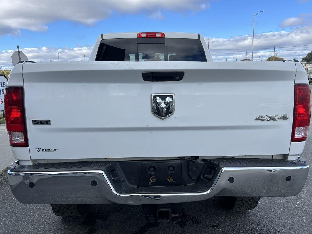 2016 RAM 2500 SLT 4WD, 6 PASSENGER, SIRUIS XM, BACK UP CAM!! Photo