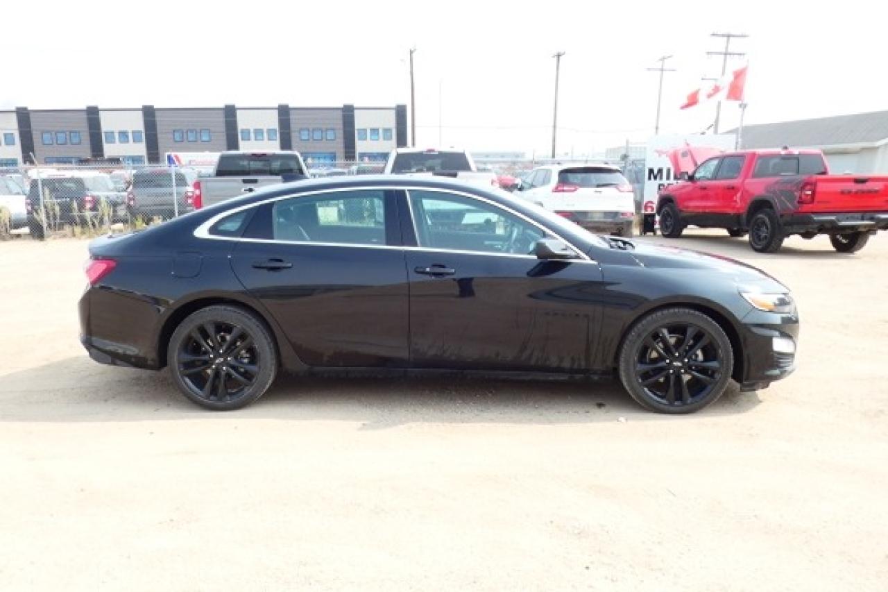 2023 Chevrolet Malibu 1LT w/Htd cloth, pano S/R, BUC - Photo #5