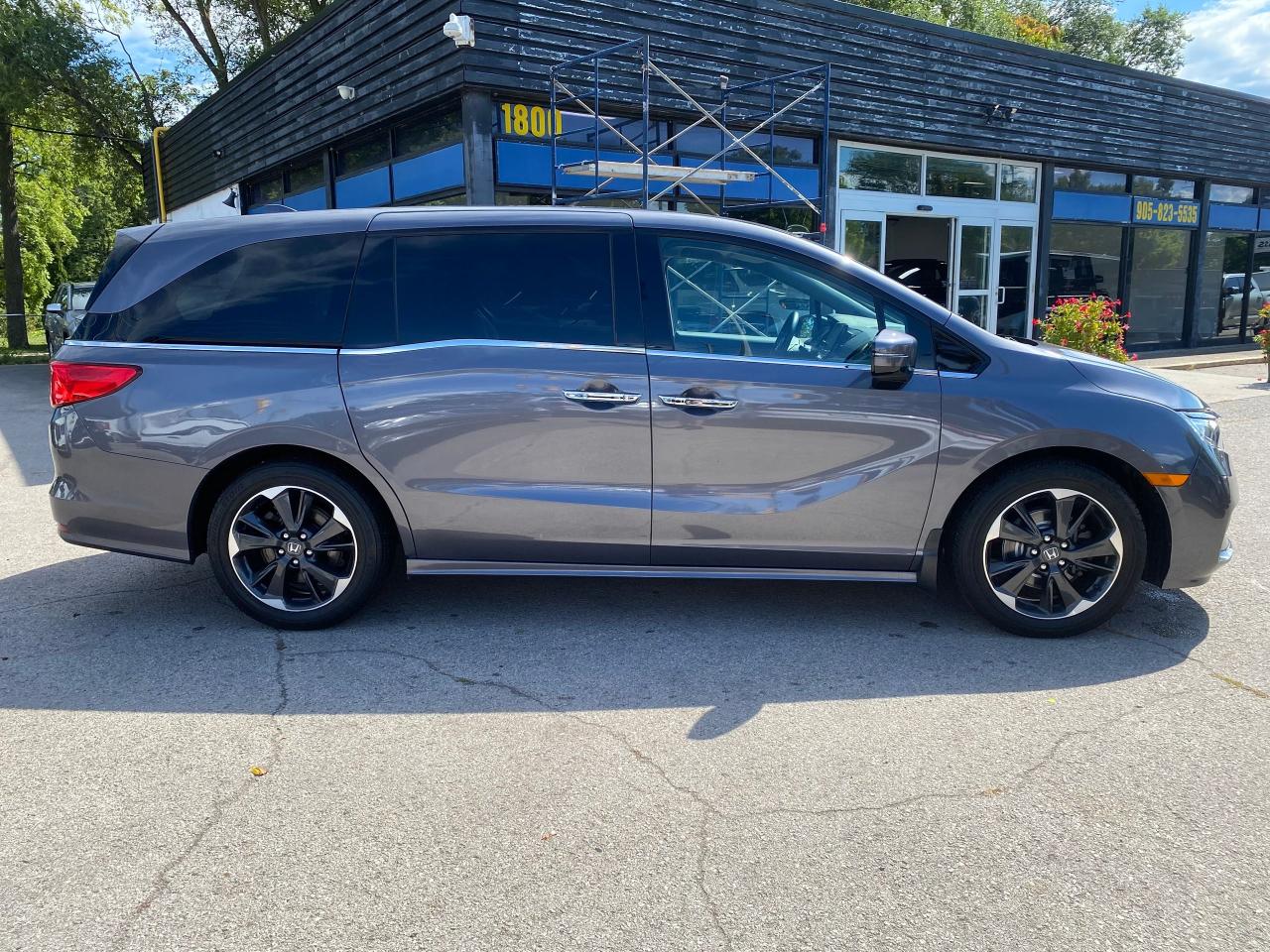 2023 Honda Odyssey Touring - Photo #5
