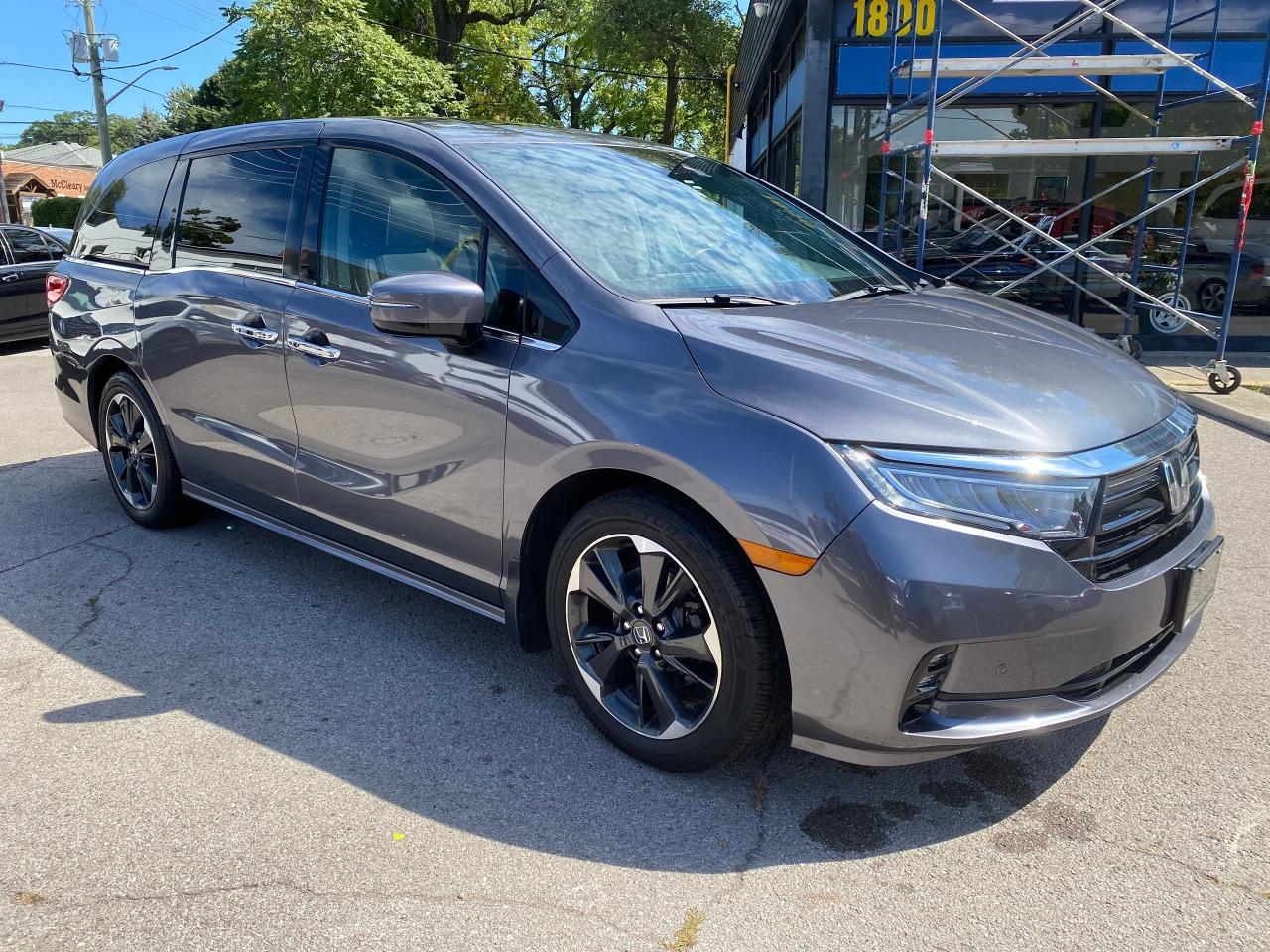 2023 Honda Odyssey Touring - Photo #6