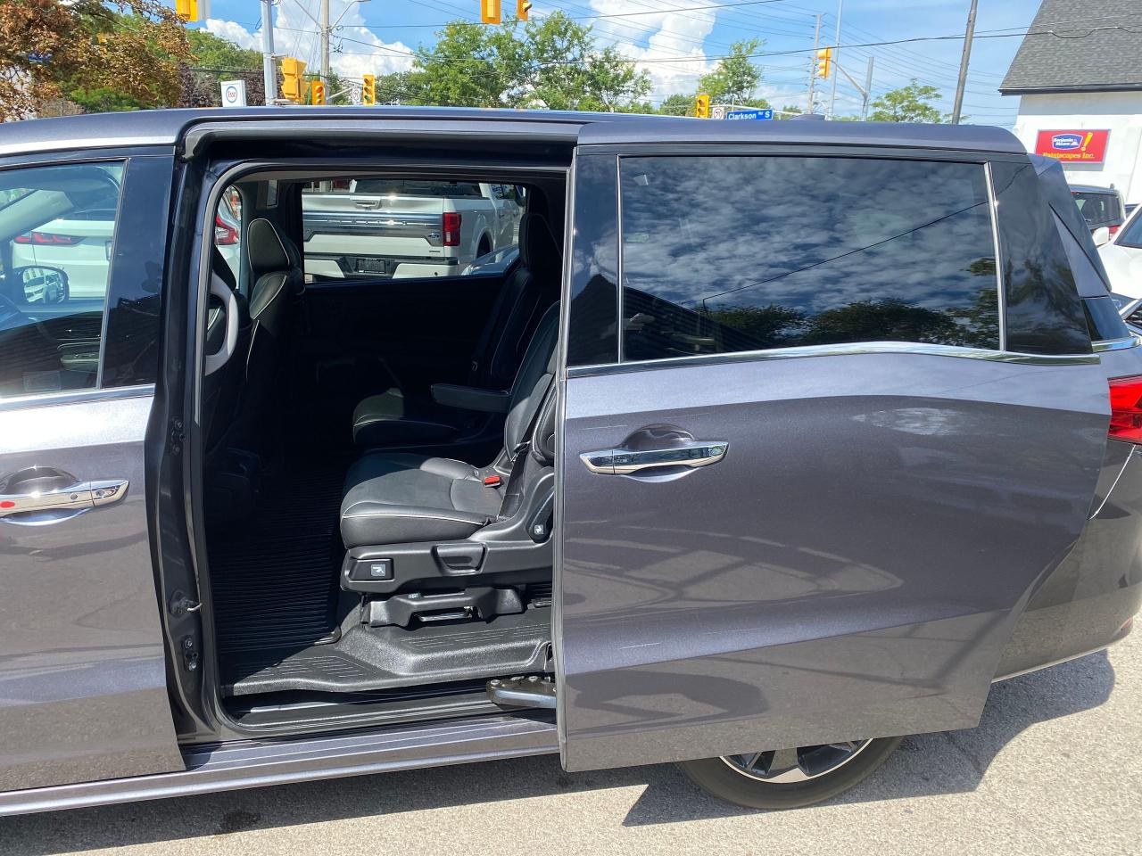 2023 Honda Odyssey Touring - Photo #13