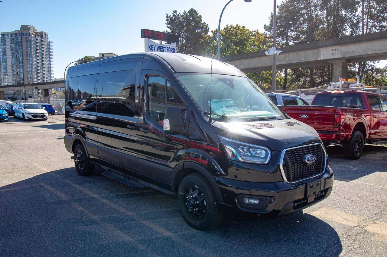 2025 Ford Transit Passenger Wagon T-350 148" MED ROOF XLT AWD Photo