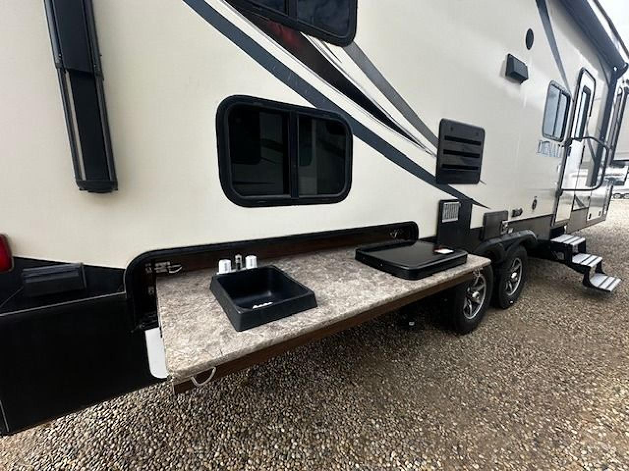 2017 Dutchmen Denali 280LBS 