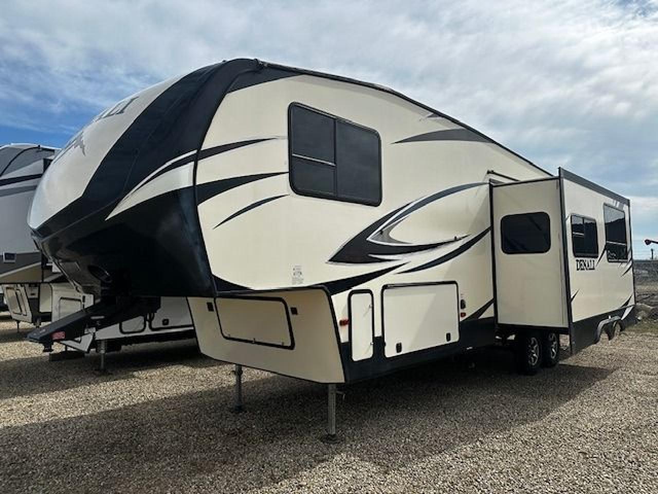 2017 Dutchmen Denali 280LBS 
