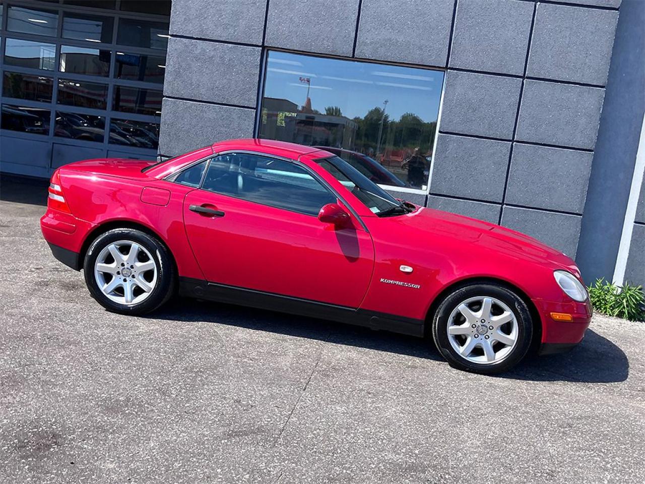 1998 Mercedes-Benz SLK SLK230|PWR TOP|LEATHER|ALLOYS - Photo #2