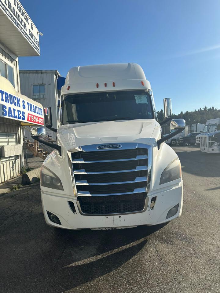2024 Freightliner CASCADIA  - Photo #3