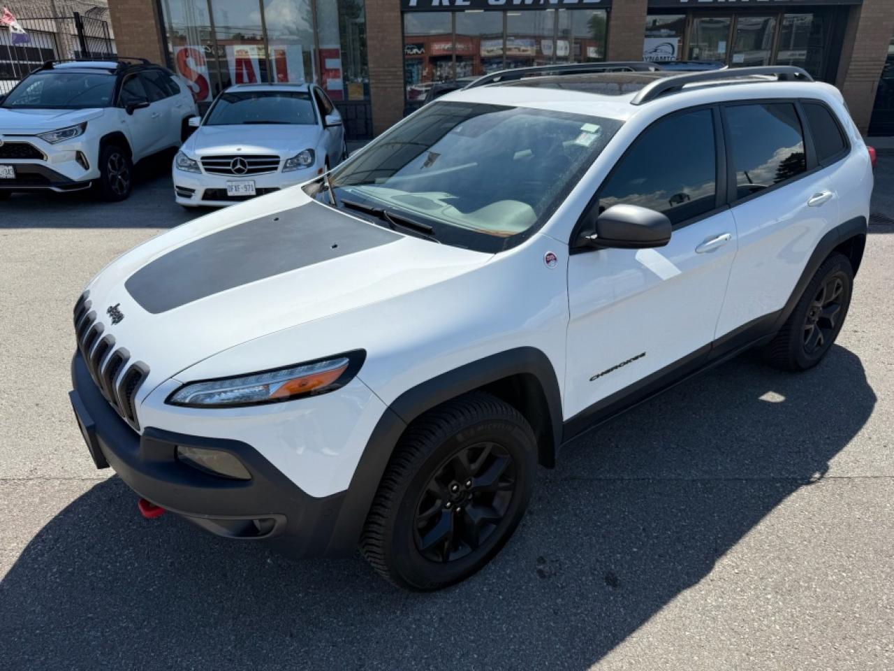 2018 Jeep Cherokee Trailhawk Leather Plus - Photo #3