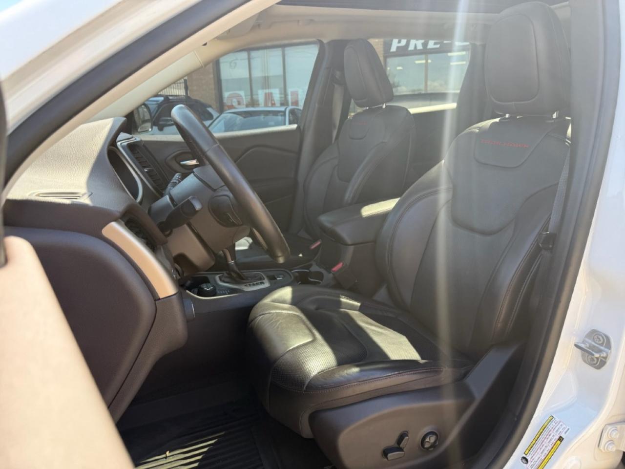 2018 Jeep Cherokee Trailhawk Leather Plus - Photo #9