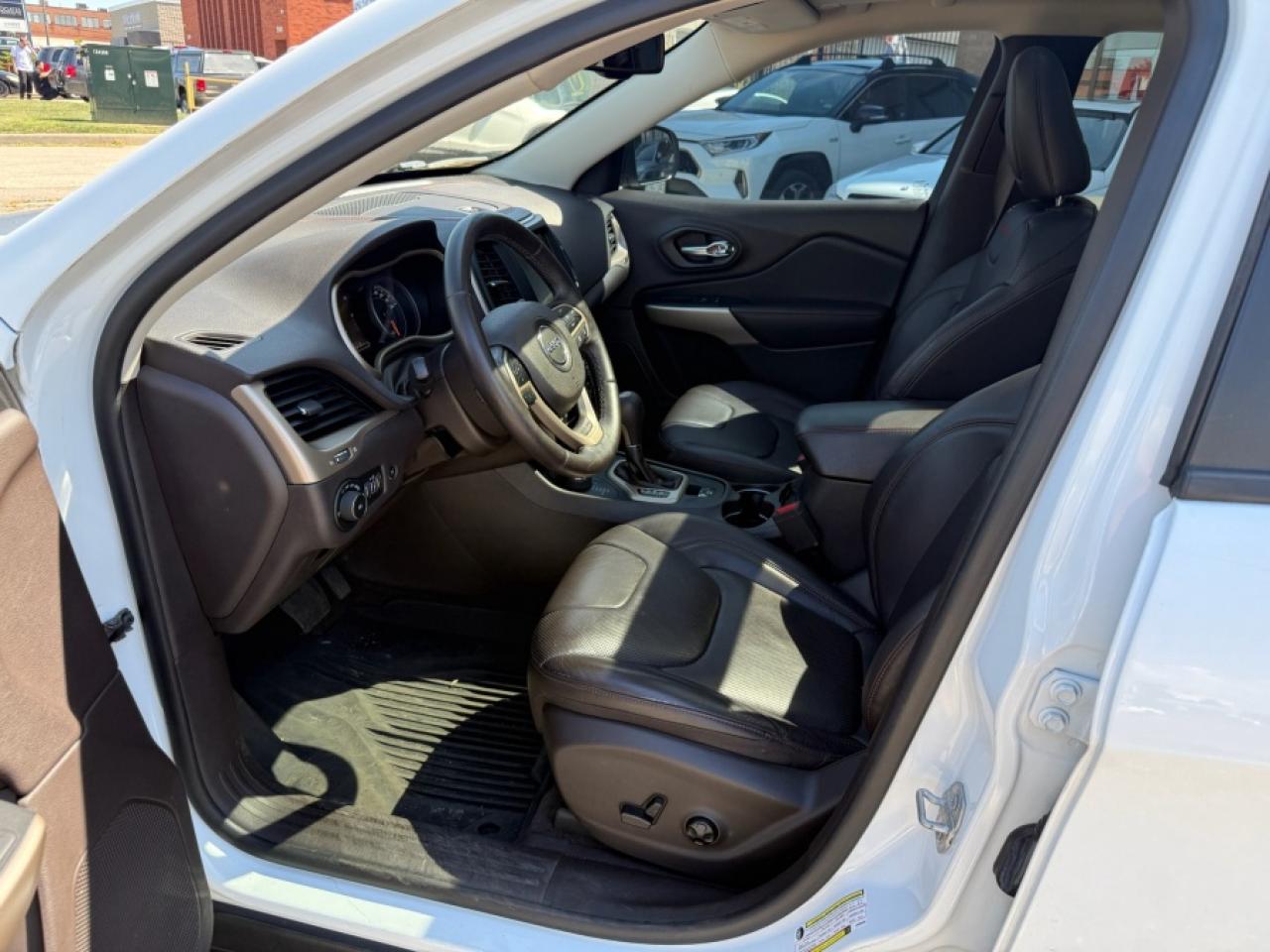 2018 Jeep Cherokee Trailhawk Leather Plus - Photo #12