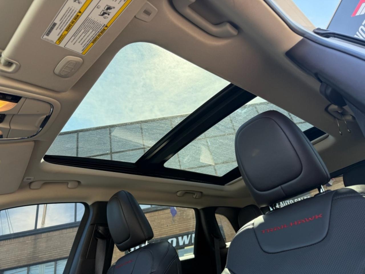 2018 Jeep Cherokee Trailhawk Leather Plus - Photo #15
