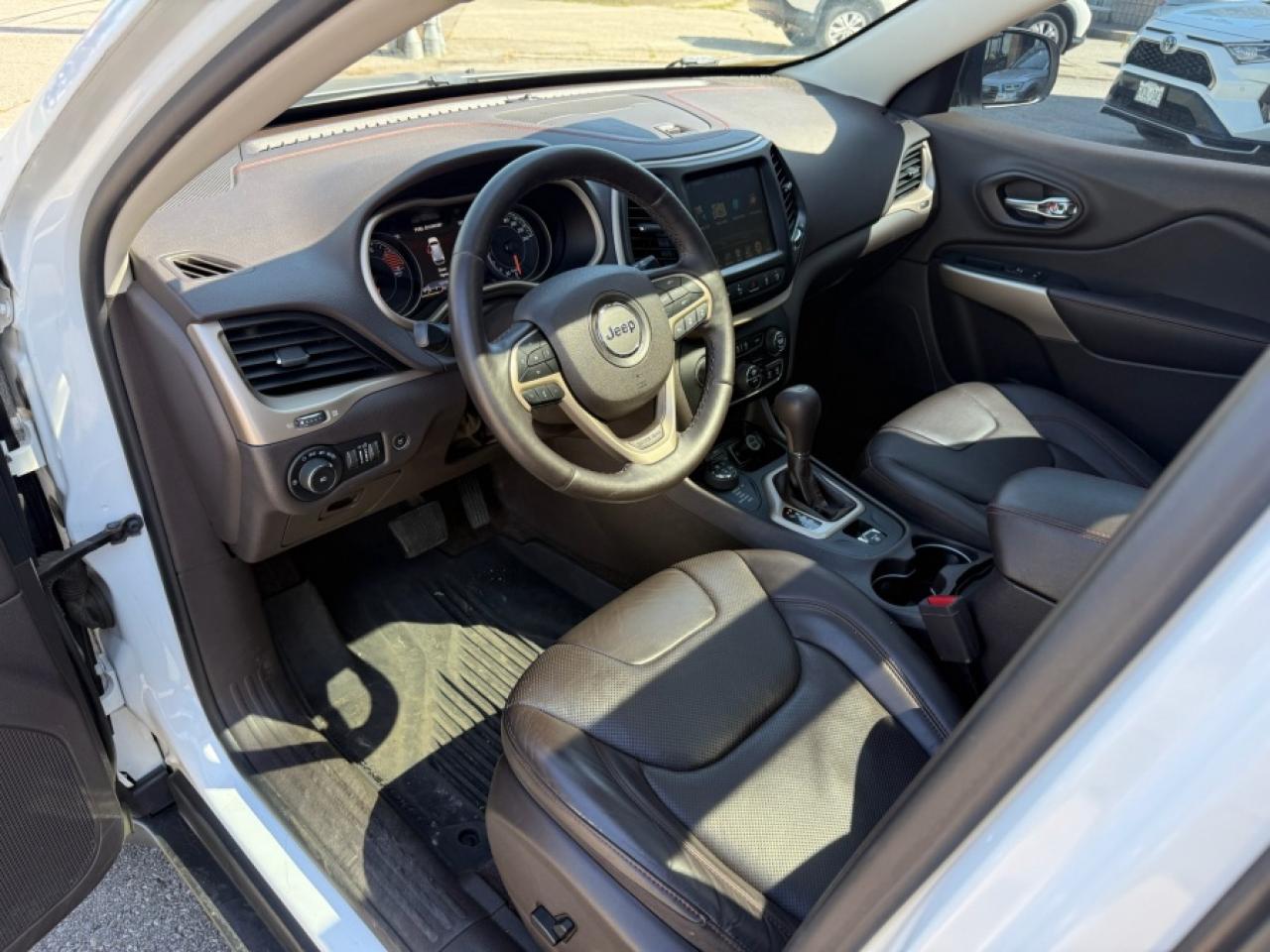 2018 Jeep Cherokee Trailhawk Leather Plus - Photo #18