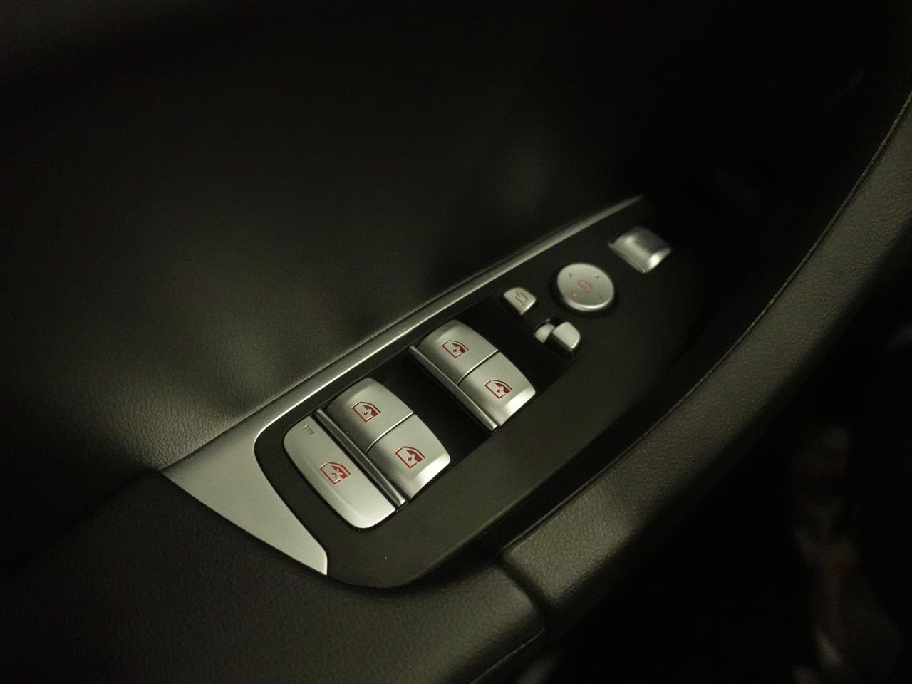 2024 BMW X3 xDrive30i | Nav | Leather | Pano roof | CarPlay