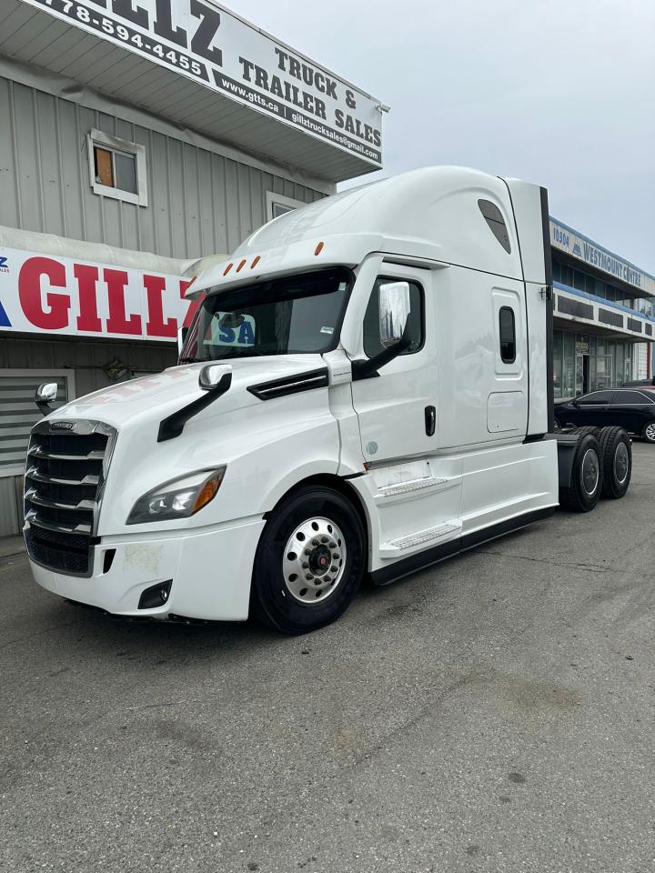 2022 Freightliner CASCADIA 