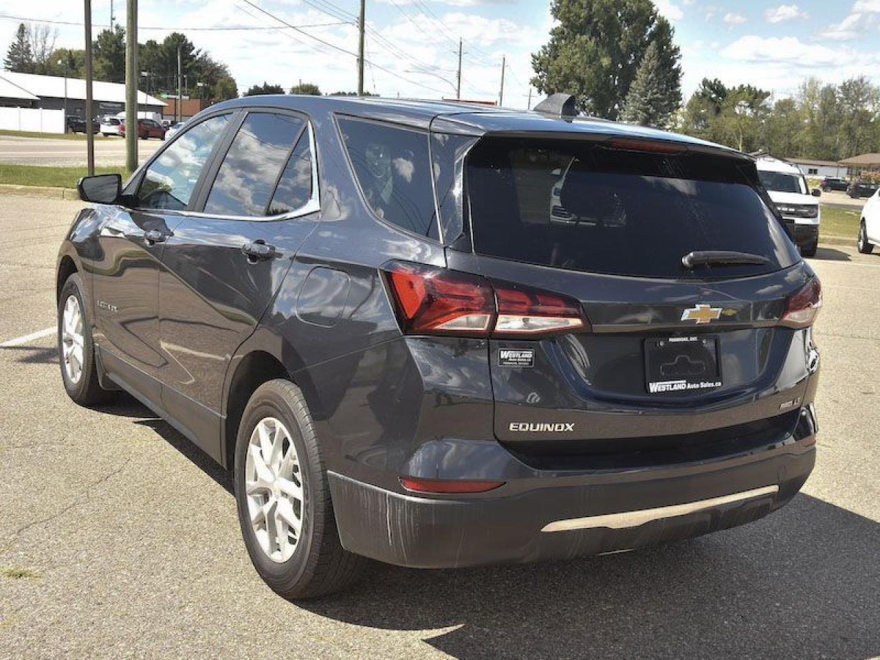 2022 Chevrolet Equinox LT - Photo #4