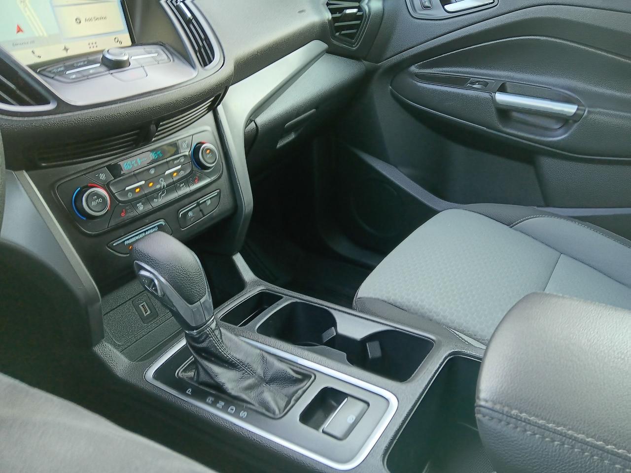 2018 Ford Escape SE AWD Remote, Nav, Large BU Cam, Park Assist, Pwr - Photo #18