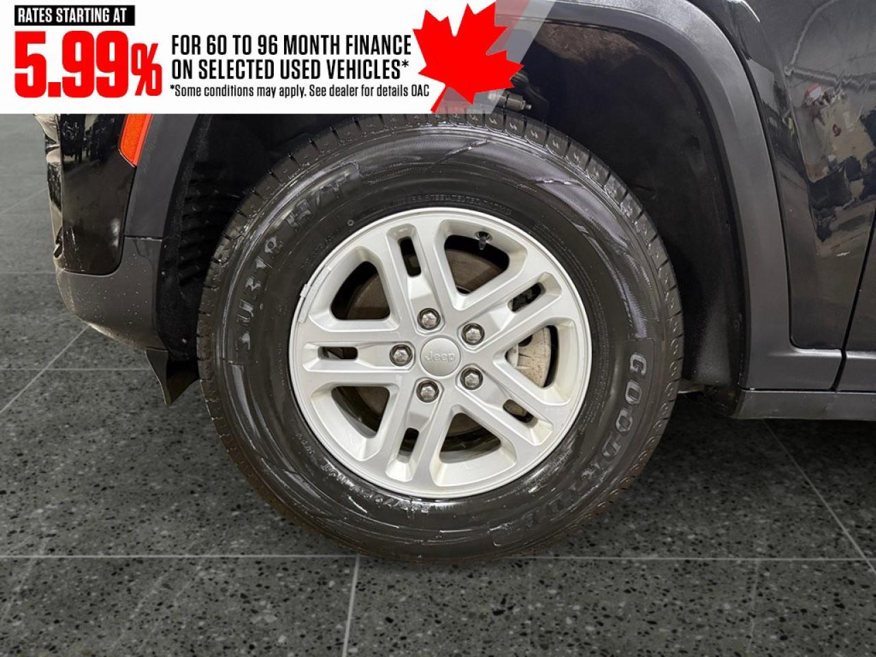 2023 Jeep Grand Cherokee LAREDO 4x4 Photo