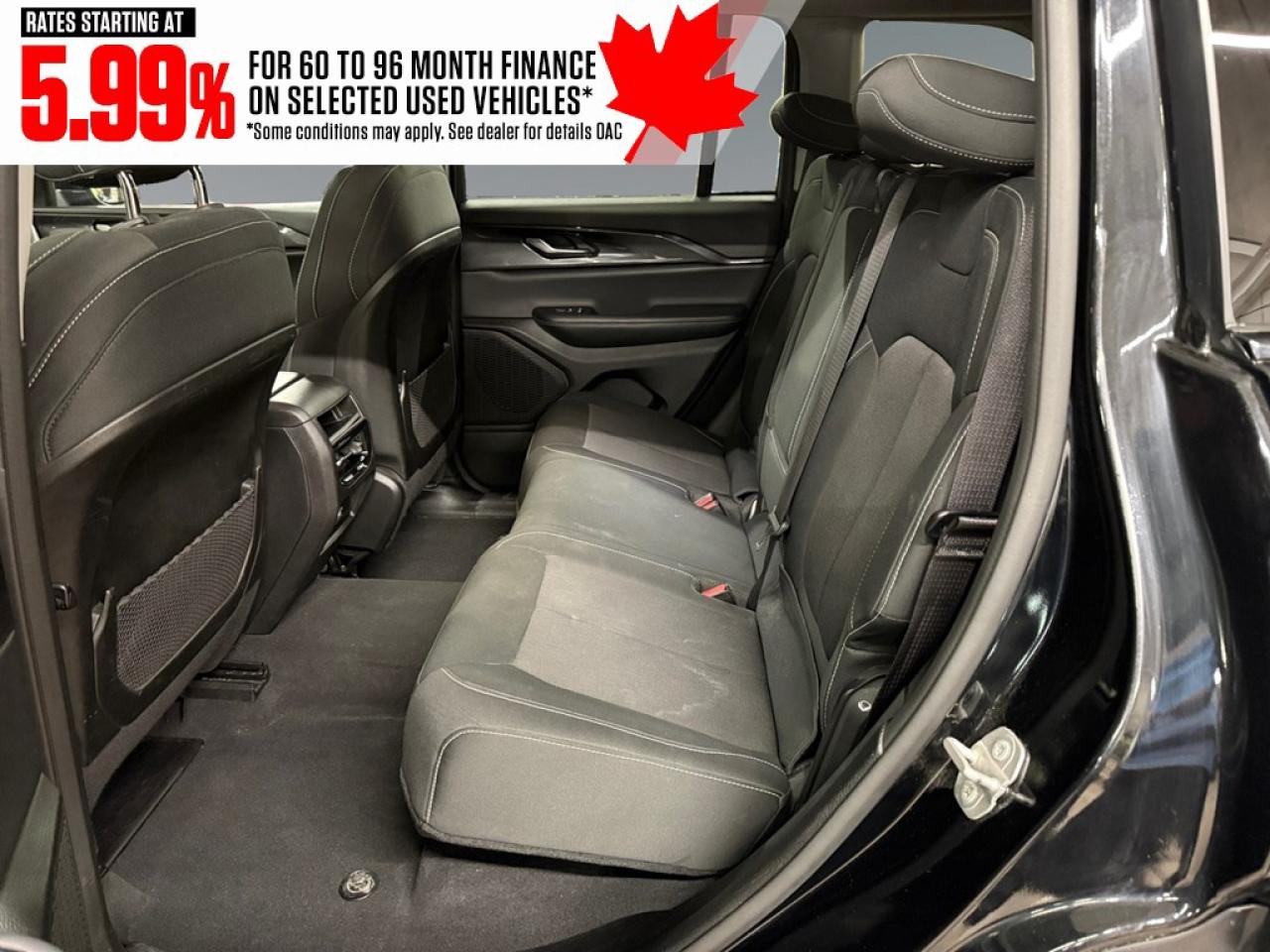 2023 Jeep Grand Cherokee LAREDO 4x4 Photo