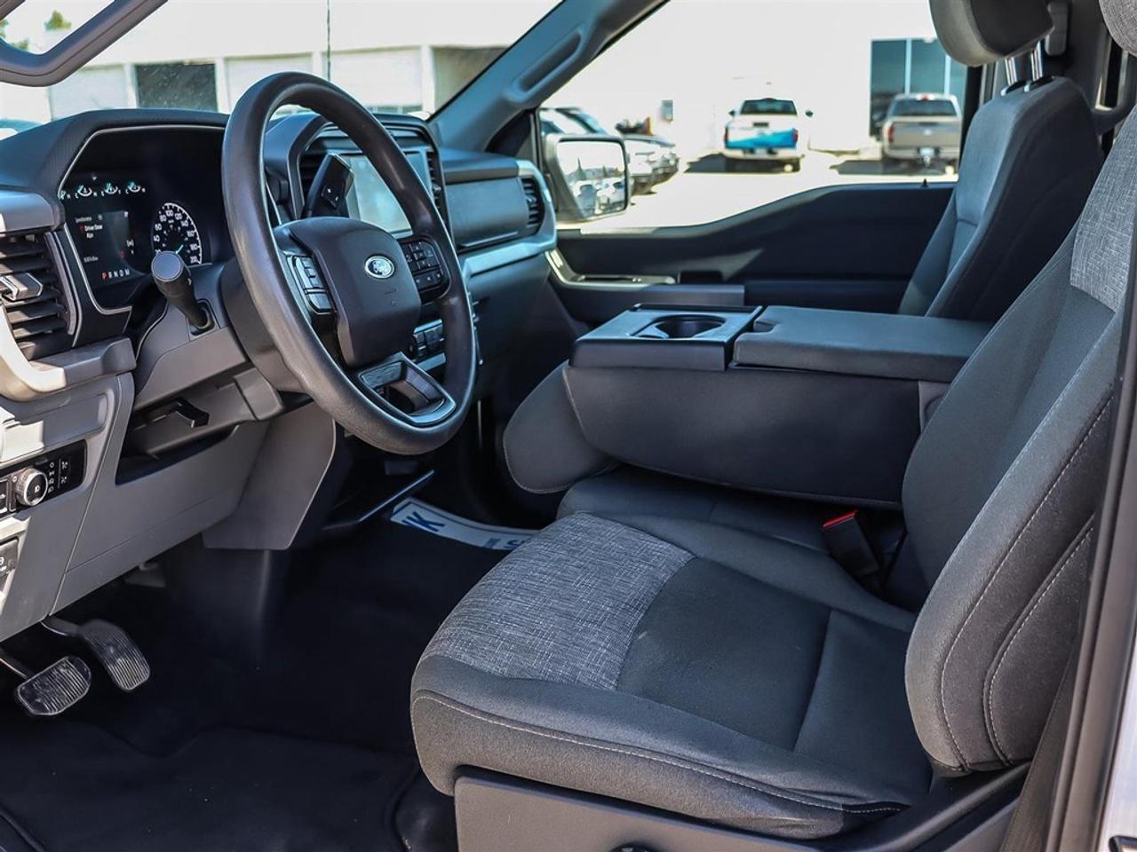 2023 Ford F-150 XLT 4WD SuperCrew 5.5' Box Photo