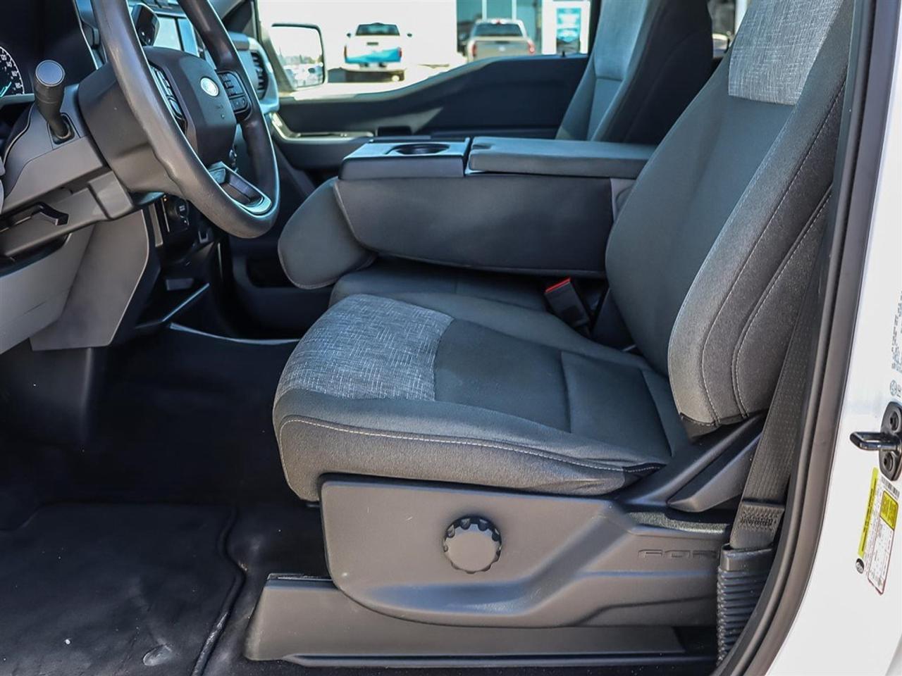 2023 Ford F-150 XLT 4WD SuperCrew 5.5' Box Photo