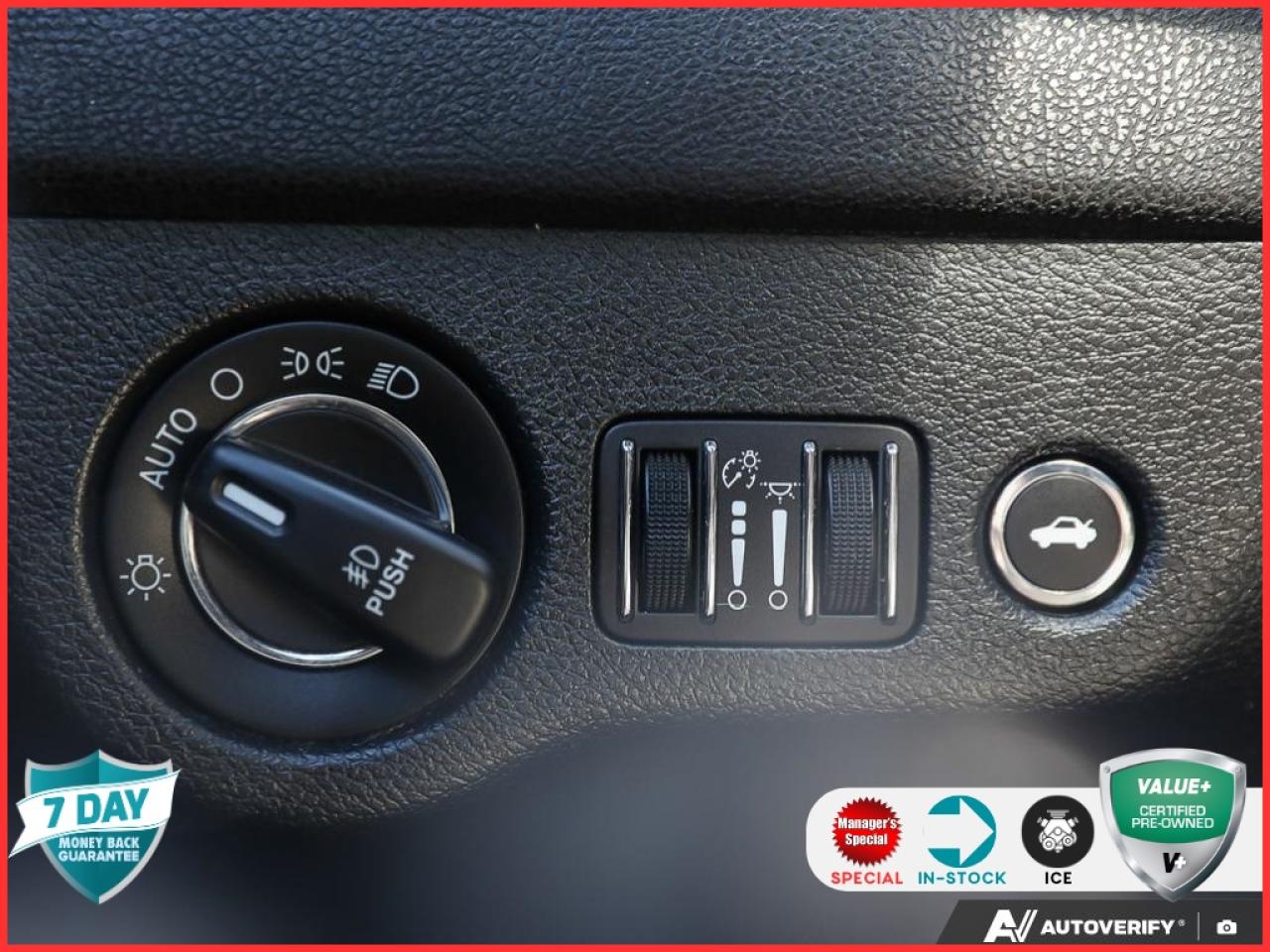 2018 Chrysler 300 APPLE CARPLAY | FRONT HEATED BUCKET SEATS Photo