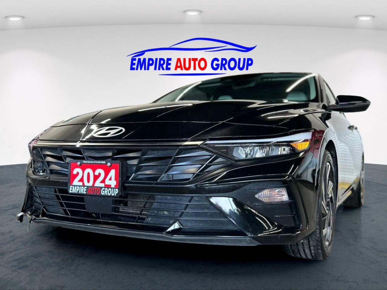 2024 Hyundai Elantra Luxury Photo0