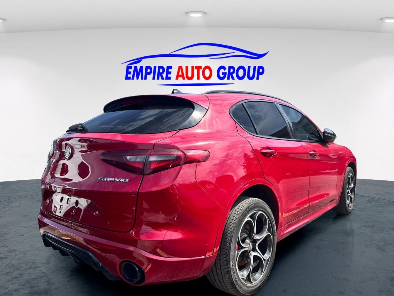 2022 Alfa Romeo Stelvio Veloce Photo