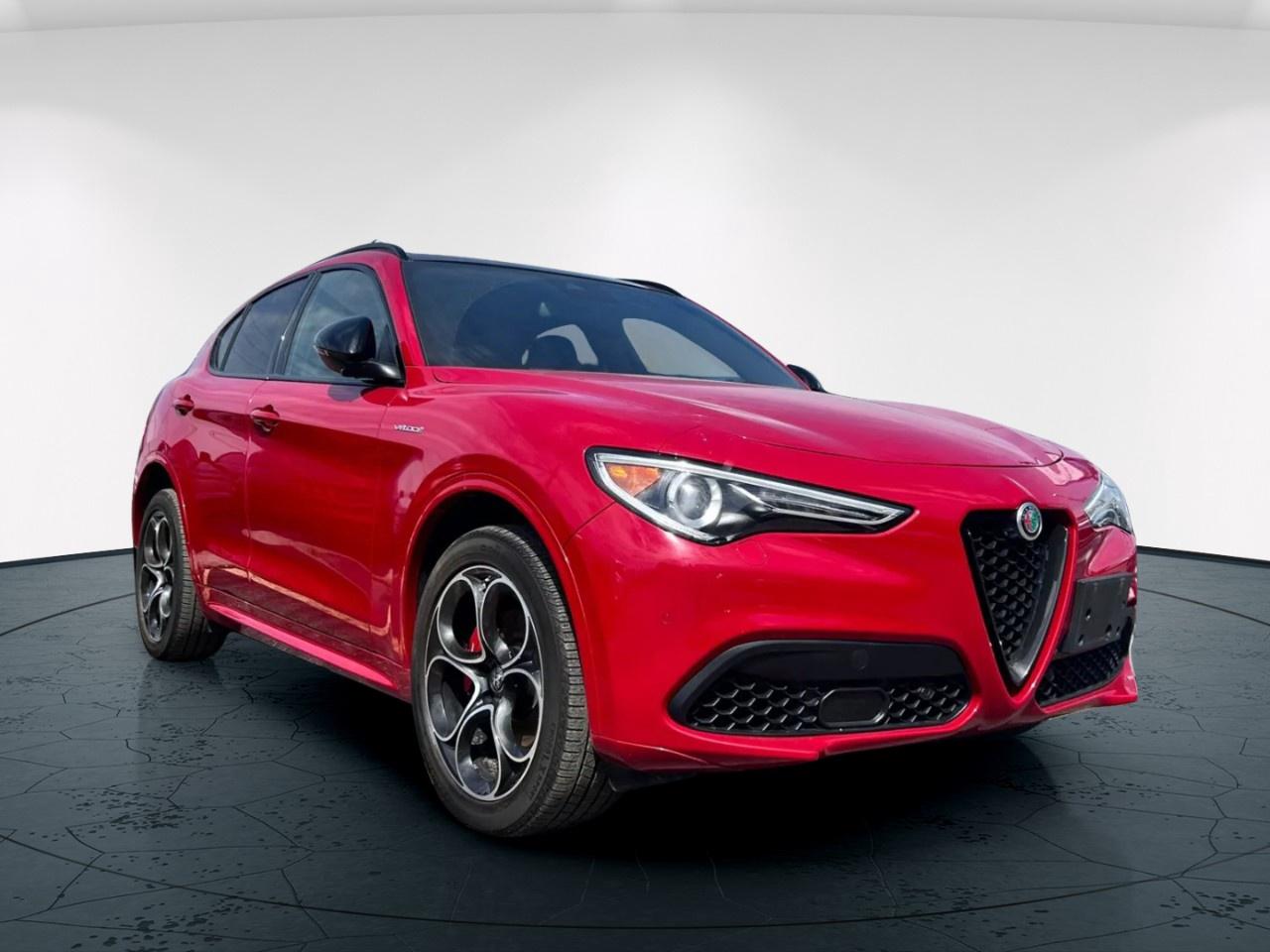 2022 Alfa Romeo Stelvio Veloce Photo3