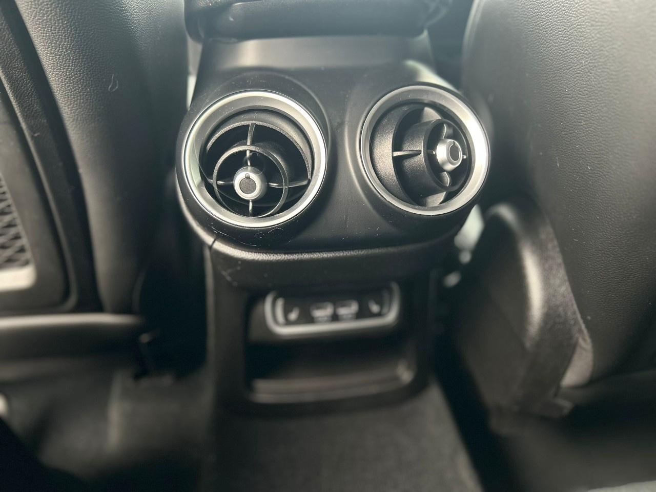 2022 Alfa Romeo Stelvio Veloce Photo