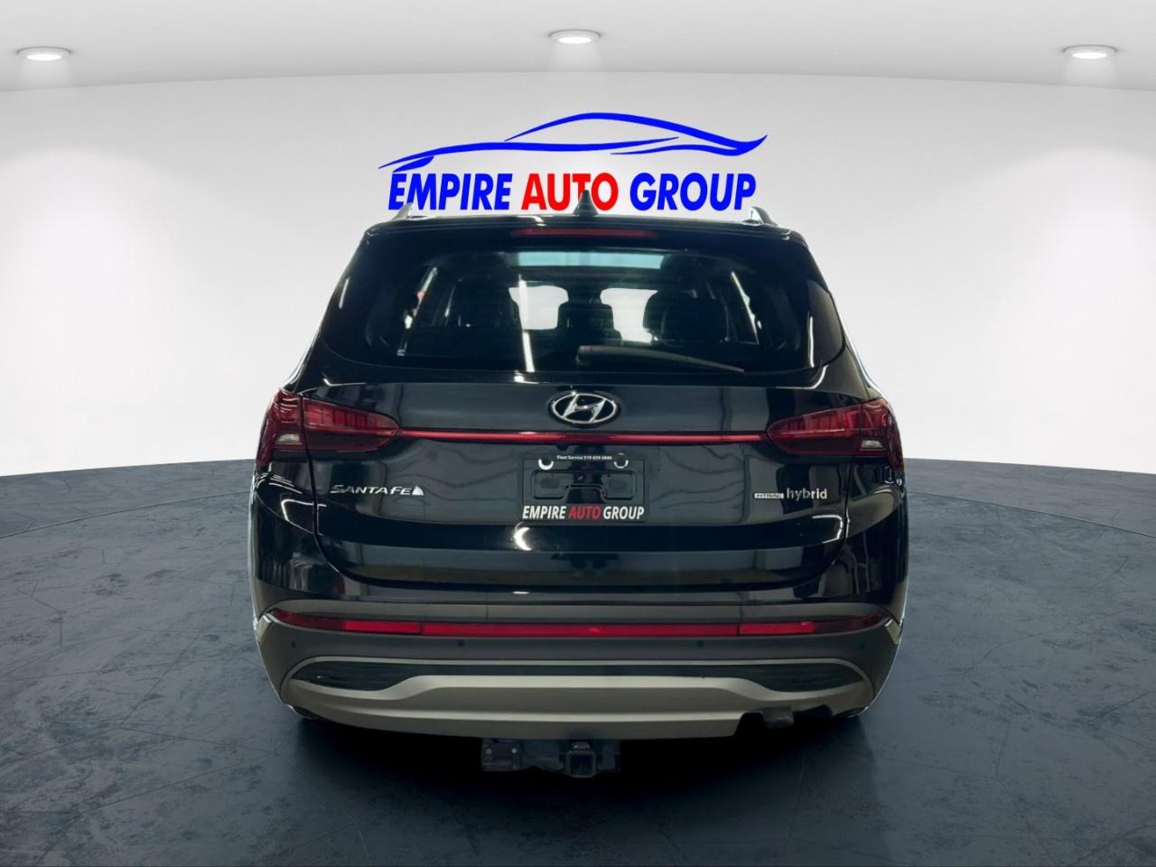 2022 Hyundai Santa Fe Hybrid SEL Photo4