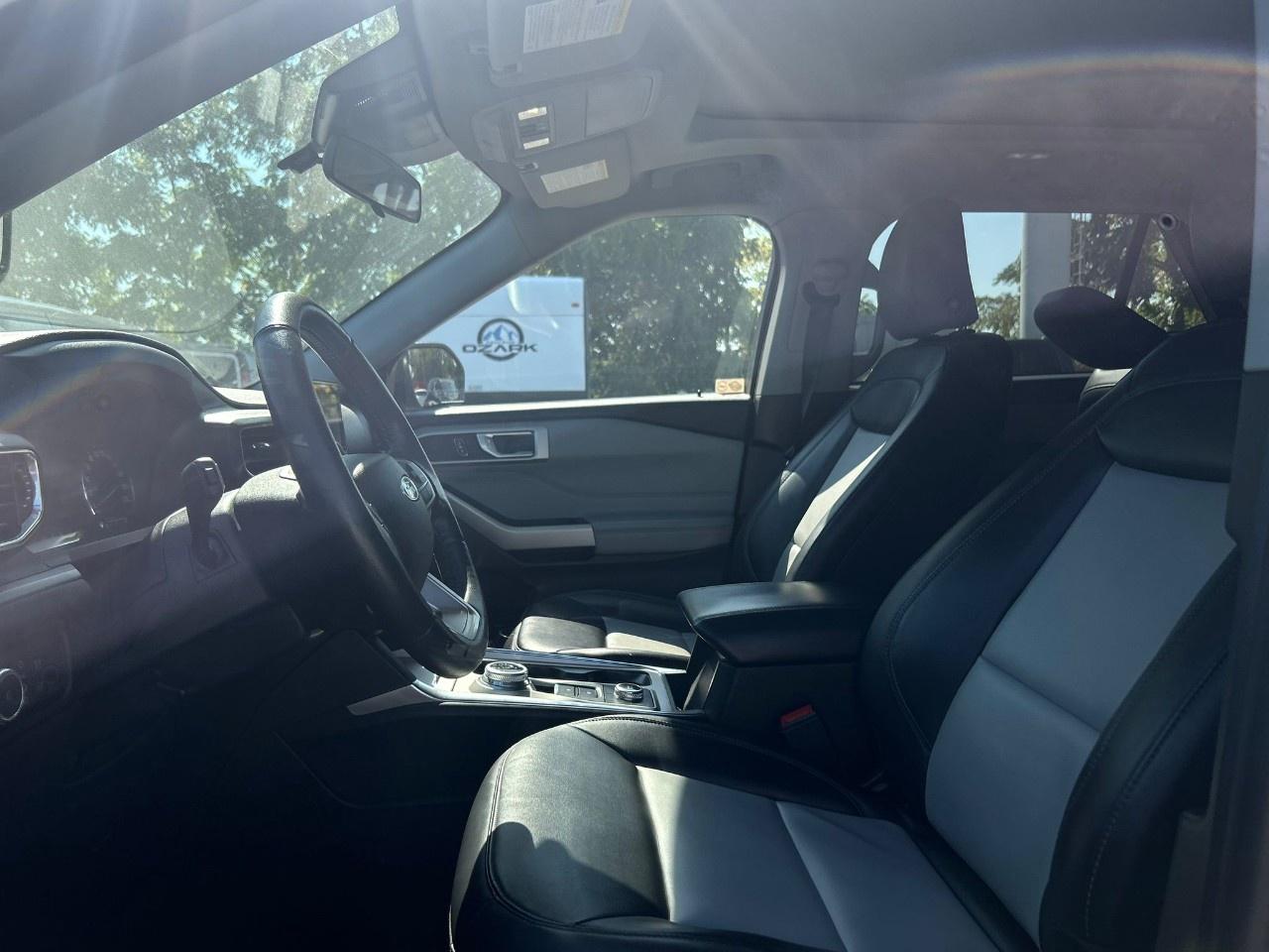 2022 Ford Explorer XLT Photo