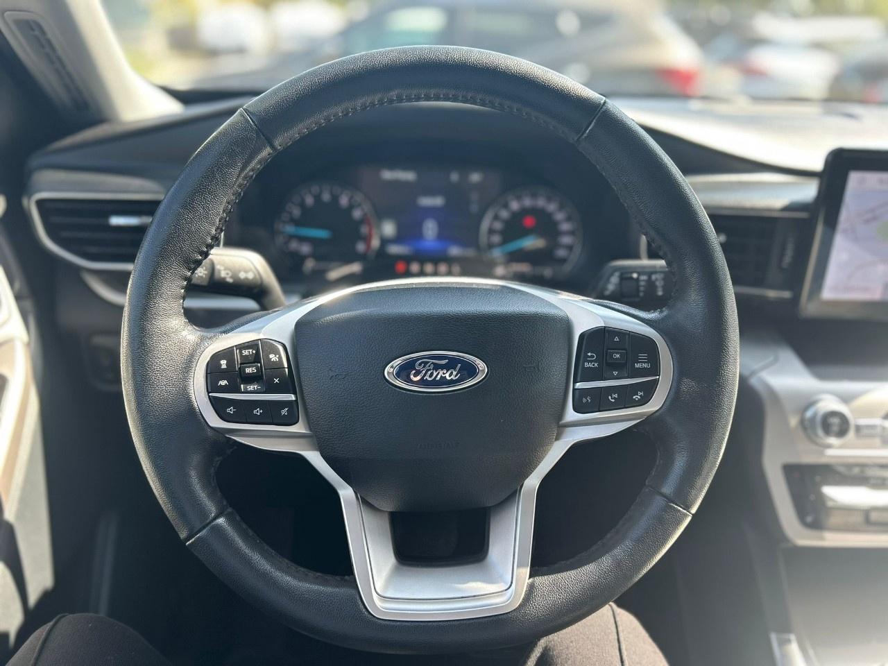 2022 Ford Explorer XLT Photo