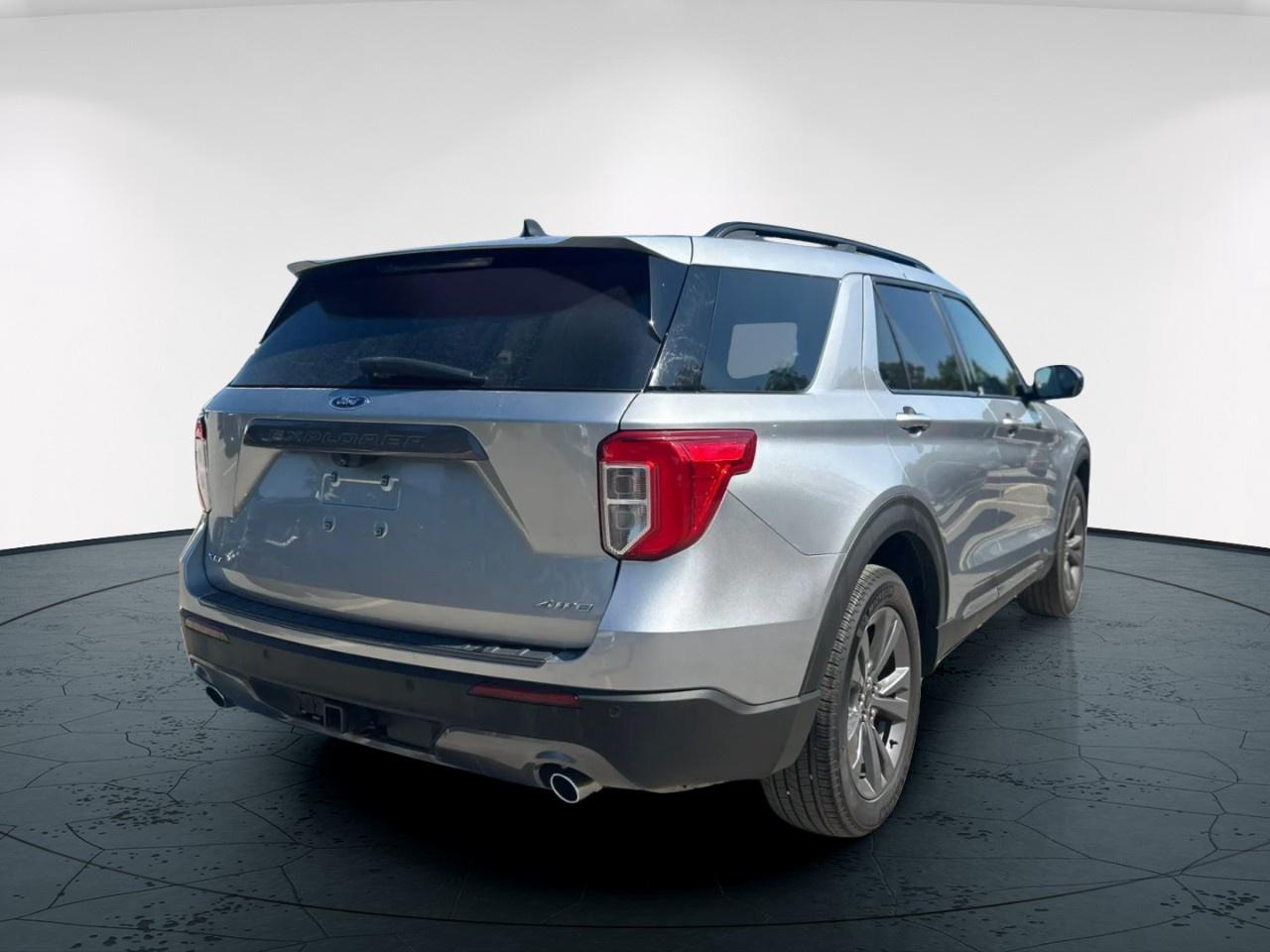 2022 Ford Explorer XLT Photo