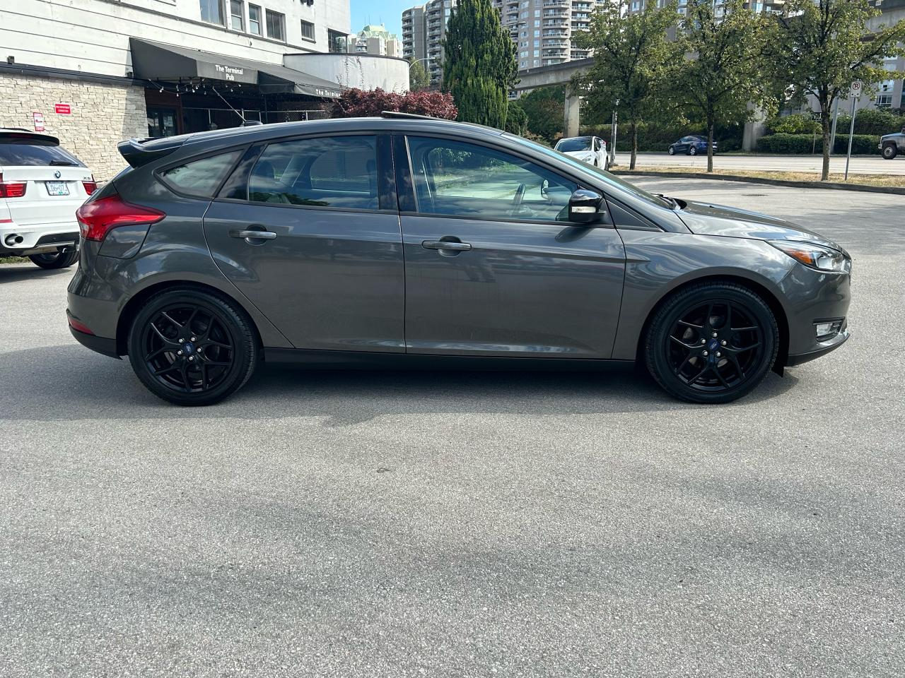 2016 Ford Focus SE - Photo #5