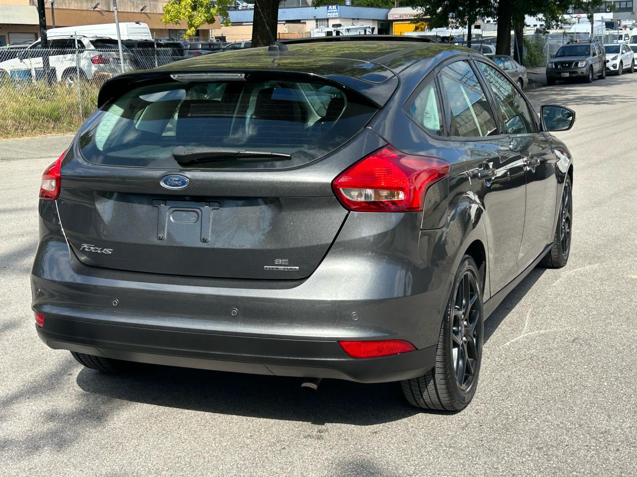 2016 Ford Focus SE - Photo #7