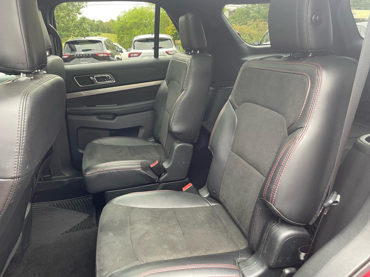2019 Ford Explorer XLT Photo5