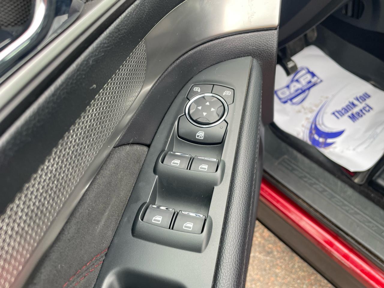 2019 Ford Explorer XLT Photo5