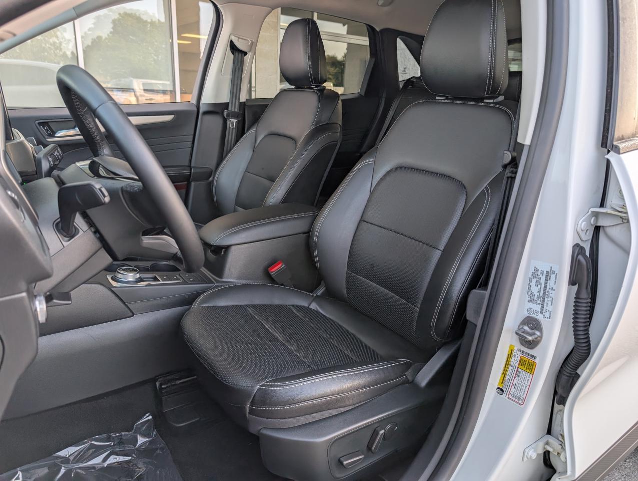 2022 Ford Escape SEL Photo