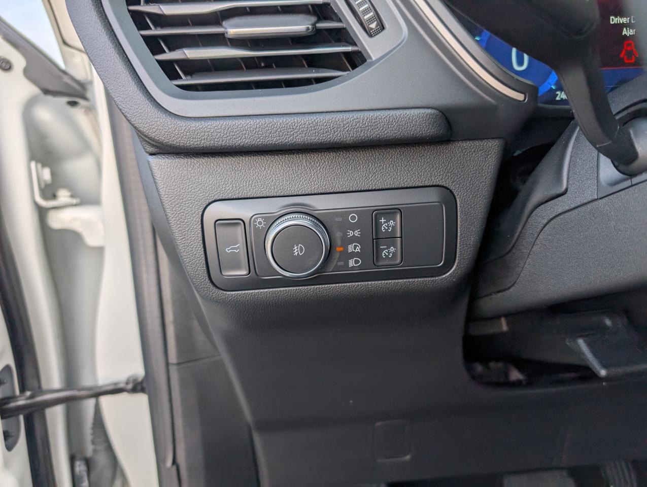 2022 Ford Escape SEL Photo