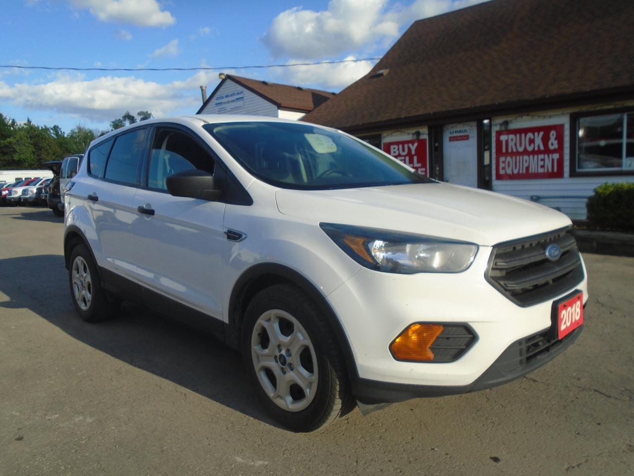 2018 Ford Escape S FWD Photo2