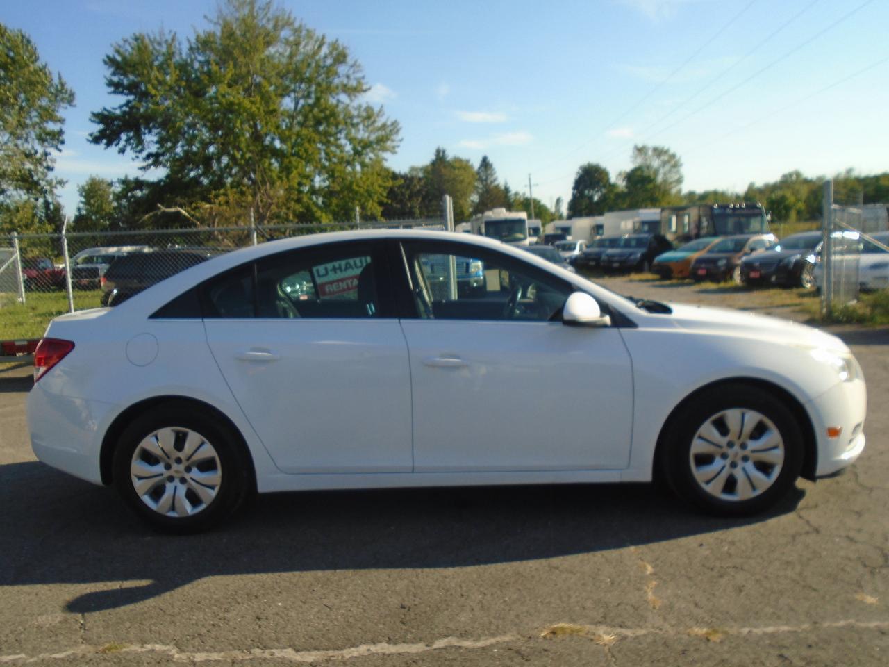 2014 Chevrolet Cruze 4dr Sdn 1LT+ SUNROOF Photo3