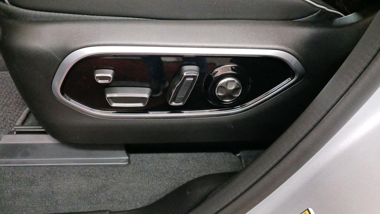 2025 Jeep Grand Cherokee L Summit Reserve 4x4 Photo