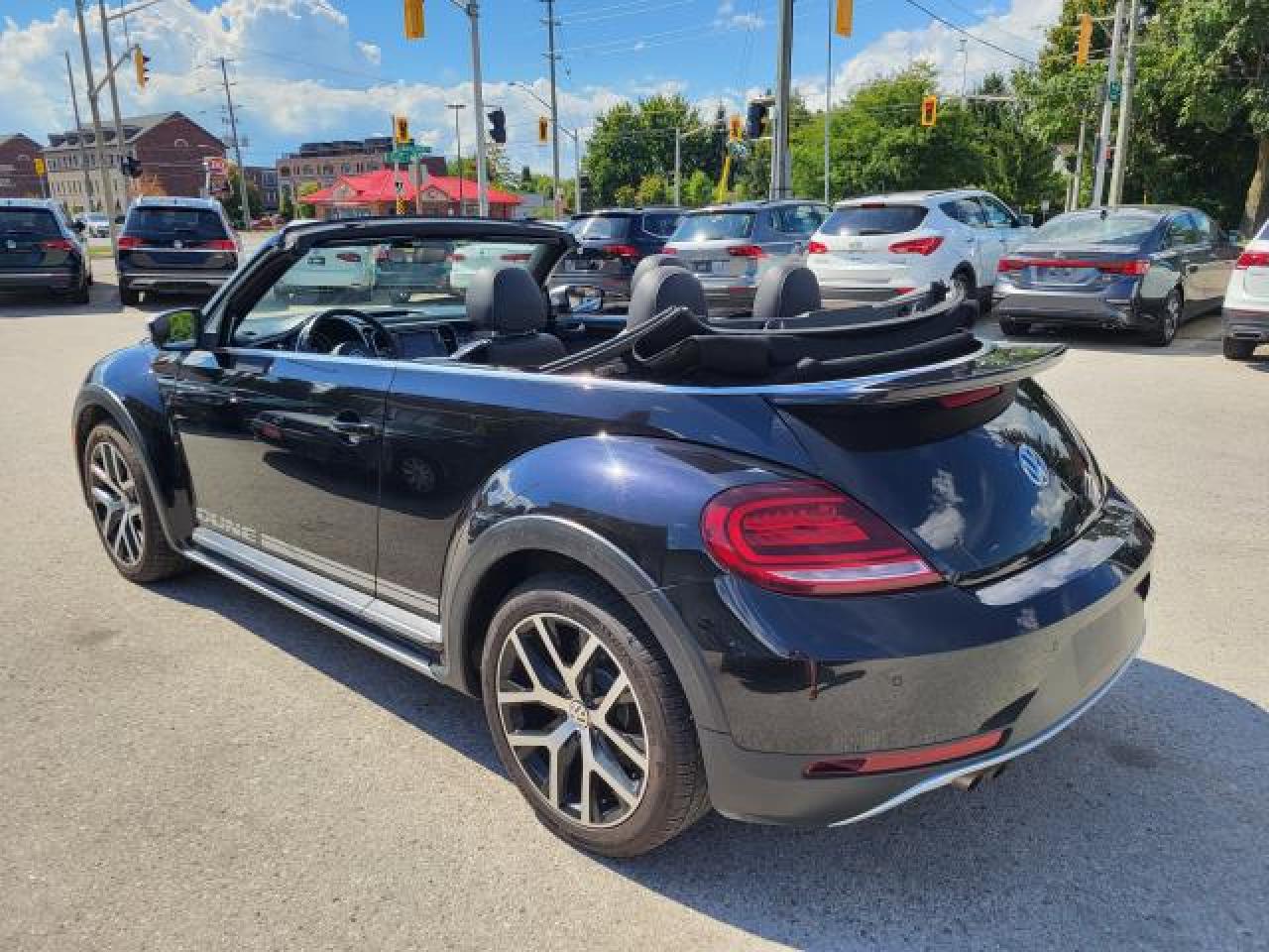 2018 Volkswagen Beetle 2.0T DUNE CONVERTIBL Photo5